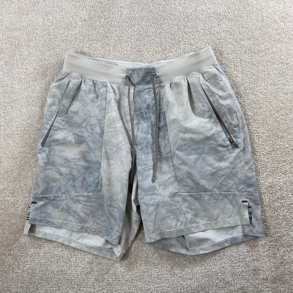 Lululemon License to Train Shorts Mens M Grey Marble Print 7 Inch Inseam LM7B73S